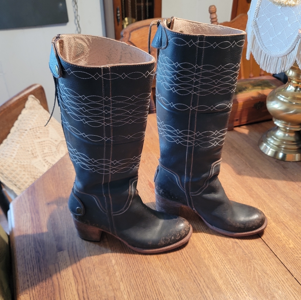 Freebird Boots Size 10